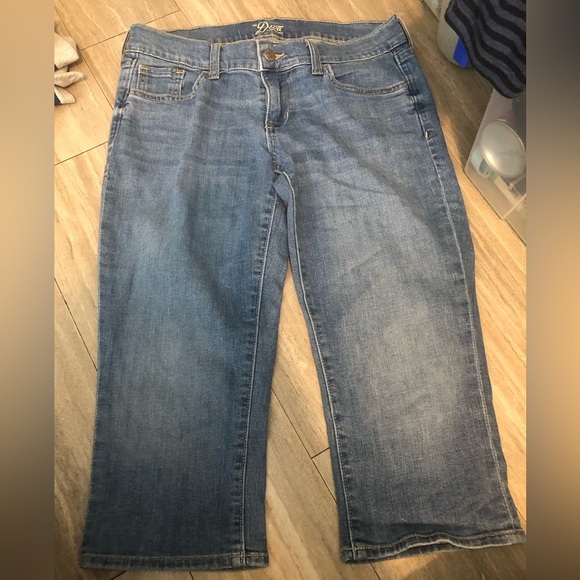 Old Navy The Diva Capri Jeans Women's Size 4 Blue 5-Pocket - Picture 1 of 3